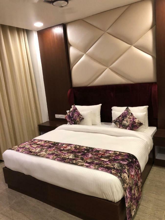 Hotel Royal Imperio Faridabad Exteriér fotografie
